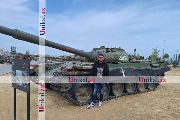 Aqarunov əmisinin Şuşada vurduğu tankın qarşısında - FOTO